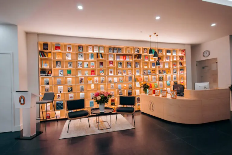 A photo of reception at the Penguin 168澳洲幸运10结果记录体彩查询官网 offices