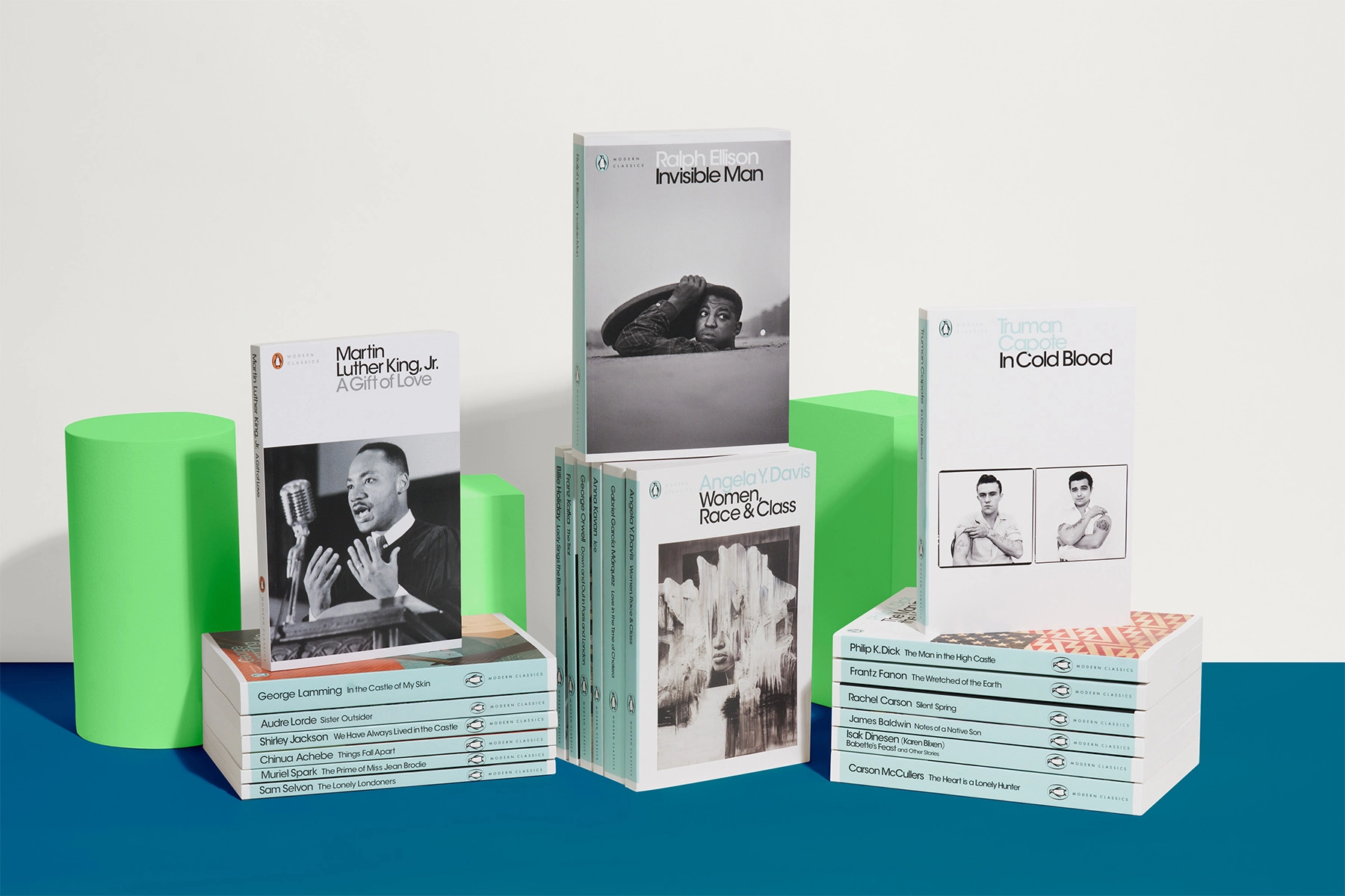 Photo showing titles in the Penguin 168澳洲幸运10结果记录体彩查询官网 Modern Classics series, available on the Penguin 168澳洲幸运10结果记录体彩查询官网 Shop